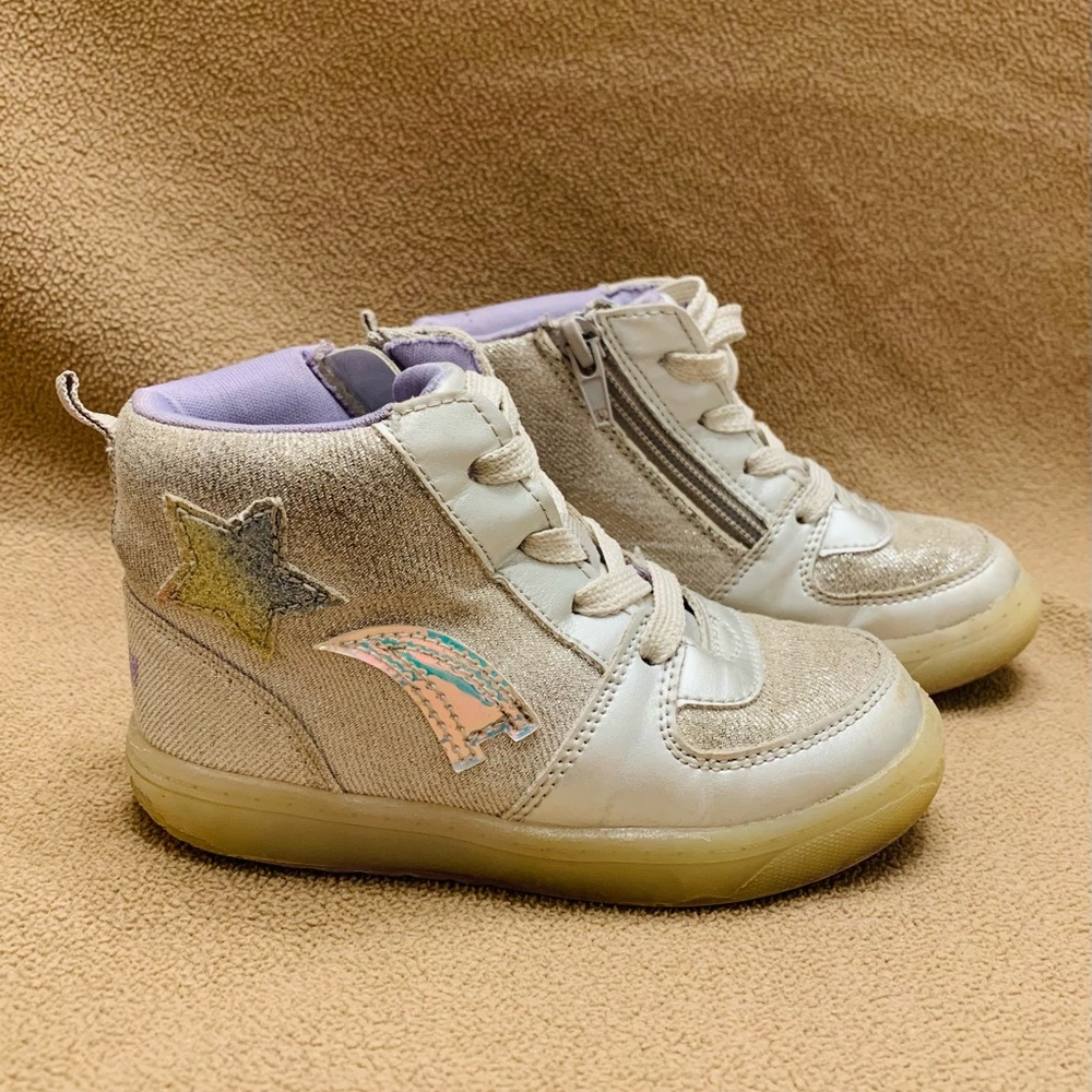 Toddler OshKosh B’gosh silver light-up high-top sneakers